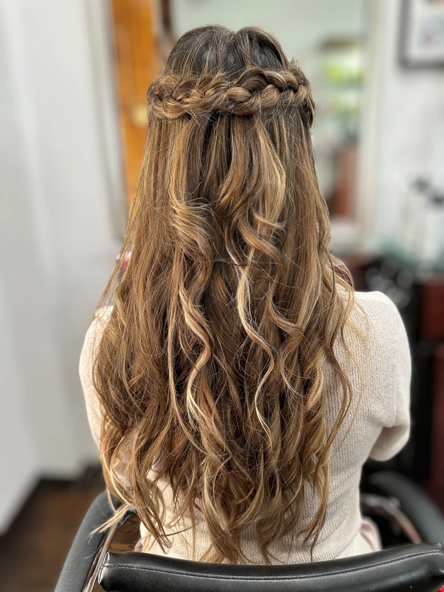 Fabi Hair and Makeup – Professional hairstyling & makeup for any occasion! Specializing in blowouts, haircuts, balayage, highlights, Mega Hair, and keratin treatments (with or without formaldehyde). Service in New York
